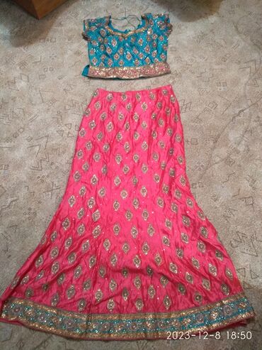 индийское платье: Бальное платье, Длинная модель, M (EU 38)