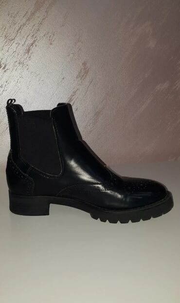 Gležnjače: Gležnjače, 38 — 3