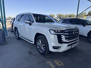 lend cruiser: Toyota Land Cruiser: 2022 г., Внедорожник — 5