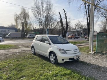 машина ист: Toyota ist: 2002 г., 1.3 л, Автомат, Бензин, Хэтчбэк