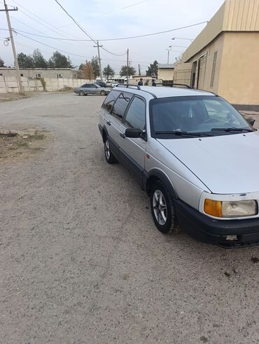 машины на кредит: Volkswagen Passat Variant: 1990 г., 1.8 л, Механика, Бензин