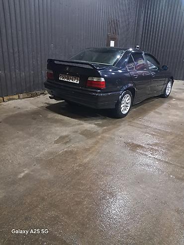 BMW: BMW 3 series: 2.5 l | 1993 il Sedan — 16