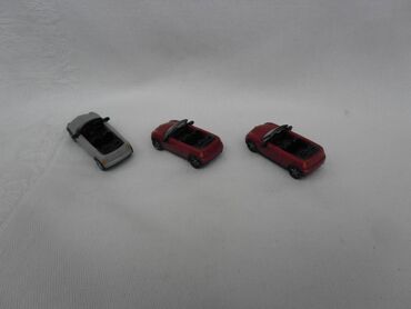 Ostali predmeti za umetnost i kolekcionarstvo: Kinder autici Mini, cena za kom — 9