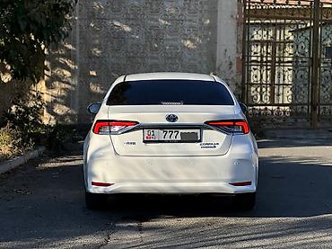 Toyota: Toyota Corolla: 2019 г., 1.8 л, Вариатор, Гибрид, Седан — 6