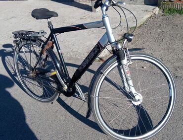 дорожный велосипед 28 дюймов: Германский велосипед. Рама Алюминиевый
Колеса 28 размер