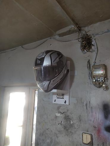 robot pencere silen: Motodəbilqə üçün divar asılqanı - Təyinat: motosiklet dəbilqəsinin — 4
