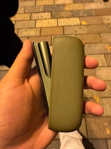 iqos seletti: IQOS ILUMA cihazı - Rəng: zeytun-yaşıl (kompakt şarj qutusu və holder — 2