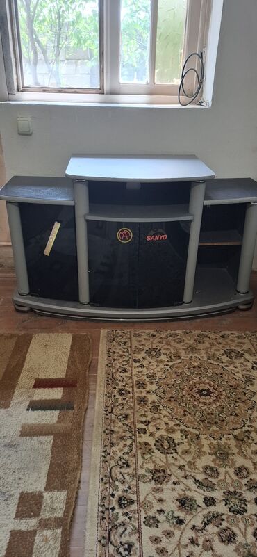 TV altlığı: Tv atığı satılır mərdəkanda