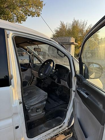 2107 двери: Mitsubishi Delica: 2002 г., 2.8 л, Автомат, Дизель, Минивэн — 8