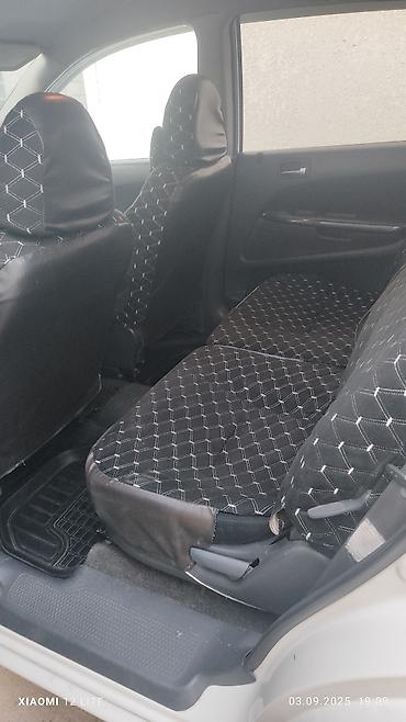 Транспорт: Honda Stream: 2002 г., 2 л, Автомат, Бензин, Универсал — 8