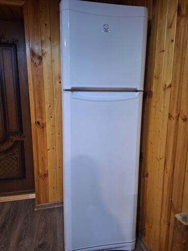 Soyuducular: İşlənmiş 2 qapılı Indesit Soyuducu Satılır, rəng - Ağ — 2