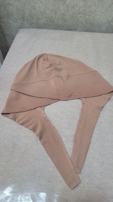 Baş geyimləri: Şəkli sola cevirin — 11