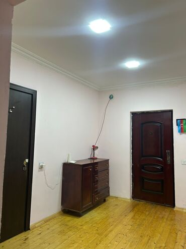 Uzunmüddətli kirayə mənzillər: Kirayə verilir: 3 otaqlı, mebellı mənzil pirallahı rayon Gürgan qəs — 5