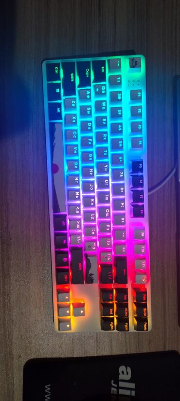 Klaviaturalar: Klaviatura "project one 87 fuji"Heç işlənməyib təzədi RGB — 10