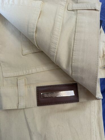 Dəstlər, kostyumlar: Qadın geyim dəsti -geyimlerin her biri 5 manatdl cox yaxsl — 44