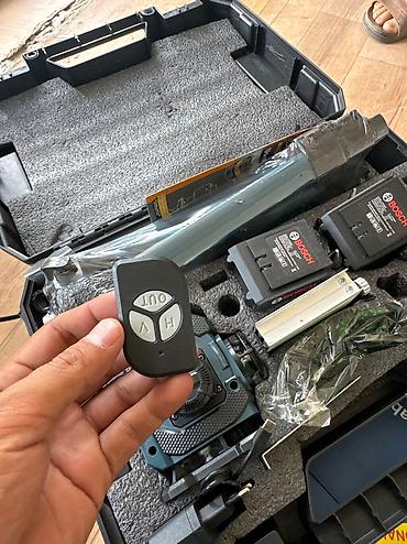 Лазерные уровни: Лазерный нивелир с зеленым лучом в комплекте с защитным оранжевым — 4