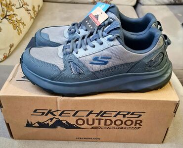 Krasofkalar və idman ayaqqabıları: Puma Milenio Tech ağgümüşübejiviy rənglərin qarışığıdır — 10