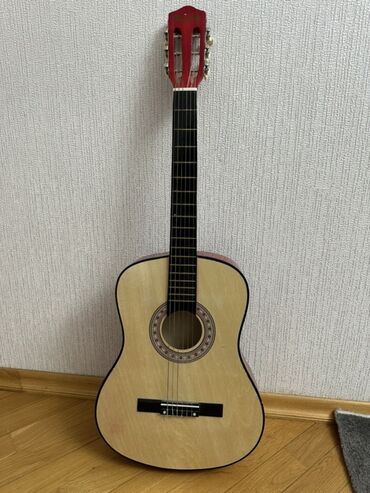 Musiqi alətləri üçün ləvazimatlar: Akustik gitara, 6 sim, Yeni