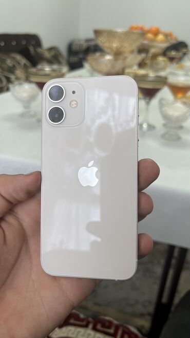 Apple iPhone: IPhone 12 mini, 128 ГБ, Белый, Зарядное устройство, Защитное стекло, Кабель, 76 %
