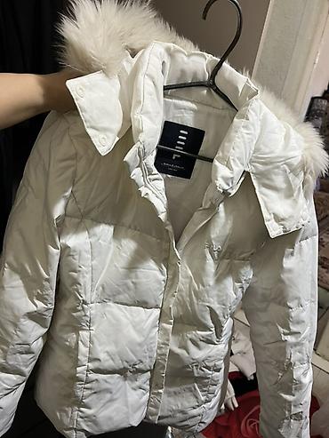 Женская одежда: Утеплённая женская куртка Fila, белая. - Короткая пуховая/стёганая — 1
