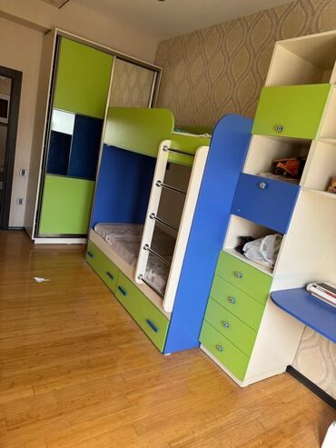 Divan və kreslo dəstləri: Endirim olundu tecili satılir 450 manata.Ela veziyyetde teze kimidi