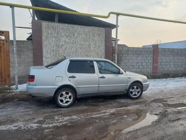 волсваген вента: Volkswagen Vento: 1997 г., 1.6 л, Механика, Бензин, Седан
