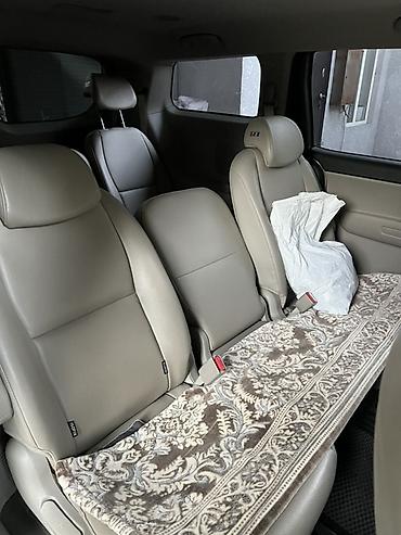 Kia: Kia Carnival: 2018 г., Минивэн — 10
