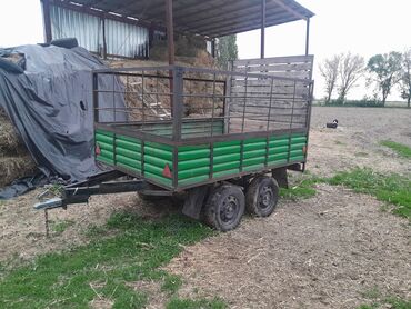 есть на доме и вагоне: Продаются прицеп длина 2.5 м ширина 170 м документами