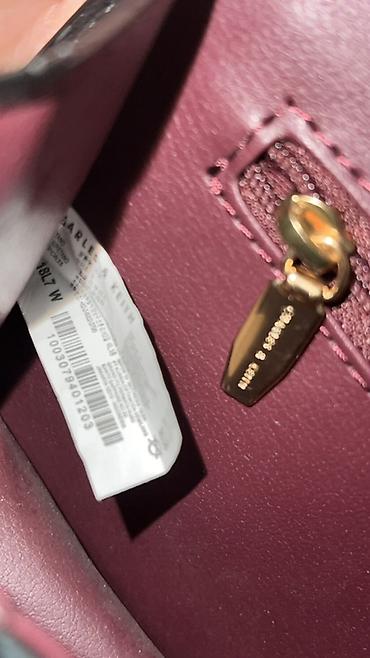 Классические сумки: Сумка Charles & Keith, черная, компактного формата через плечо. - — 9