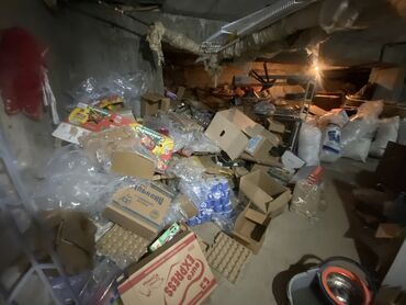 продам картонные коробки бу: ЗДАЮ МАКУЛАТУРУ В ПОДВАЛЬНОМ ПОМЕЩЕНИИ,ПАКЕТЫ,КАРТОН