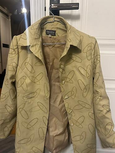 EXCLUSIVE Collection qadın jaketi - Rəng: açıq bej, ton-ton yaşıl lalafo.az -da EXCLUSIVE Collection qadın jaketi - Rəng: açıq bej, ton-ton yaşıl