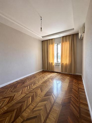 binə əmlak: Bakı, Bakıxanov qəs., 4 otaqlı, Köhnə tikili, 75 kv. m — 5
