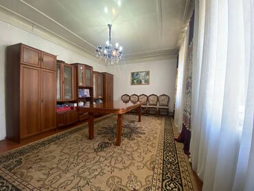 дом на берегу озера: Дом, 80 м², 4 комнаты, Риэлтор, Старый ремонт