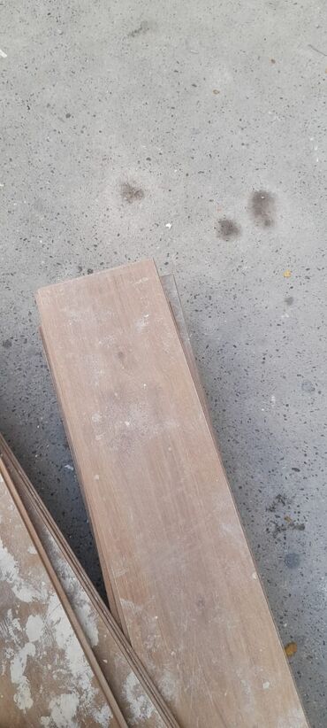 ot biçən rotor: 38 kvadrat evden sokulme laminatdi kvadrati 2 manatdi hezi aslanov
