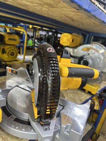 Плоскогубцы: Макита 2 батрейка 1 зарятник доставка по городу доставка по всему at lalafo.kg — 8 Плоскогубцы: Макита 2 батрейка 1 зарятник доставка по городу доставка по всему — 8