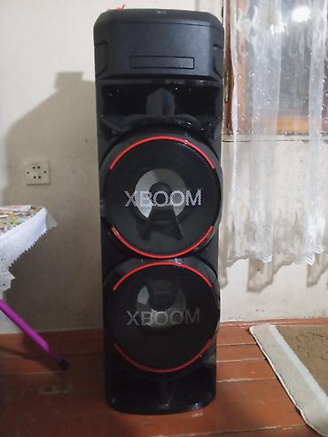 Audio: LG XBOOM səs sistemi - Marka/model: LG XBOOM (iki böyük wooferli — 2