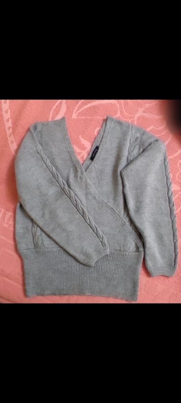 женские свитера с косами: Женский свитер M (EU 38), цвет - Серый