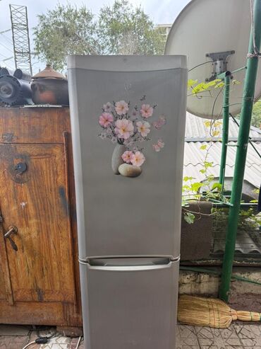 Aspiratorlar: 2 qapılı Indesit Soyuducu Satılır, rəng - Boz
