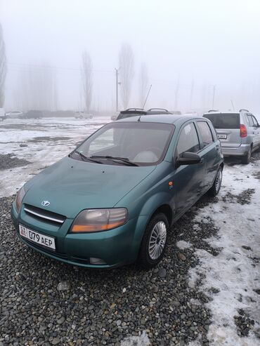 голыф 4: Daewoo Kalos: 2003 г., 1.4 л, Механика, Бензин, Хетчбек