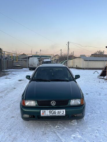 б3 седан: Volkswagen Polo: 1996 г., 1.6 л, Механика, Бензин, Седан