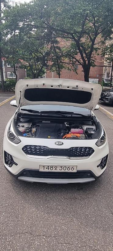 Kia: Kia Niro: 2021 г., Гибрид, Кроссовер — 23