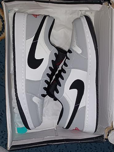Мужские кроссовки, 40, 40.5, Nike, Новый, цвет - Белый, Самовывоз, Платная доставка
