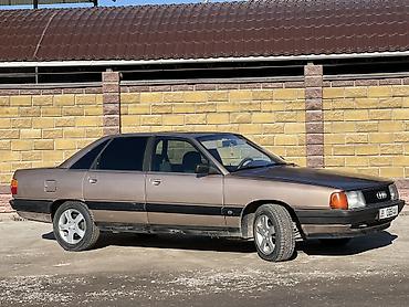 Audi: Audi 100: 1988 г., 1.8 л, Механика — 3