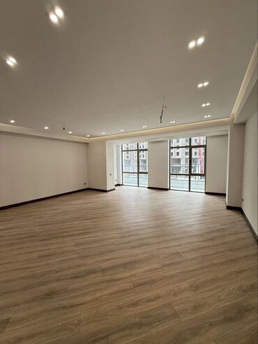 квартира в ала тоо: 3 комнаты, 128 м², Элитка, 2 этаж, Дизайнерский ремонт