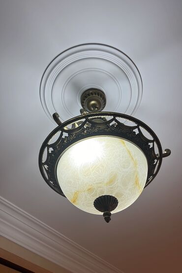 listlər: Çılçıraq, 2 lampa, Metal