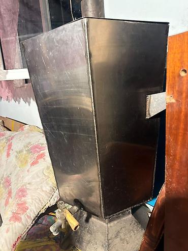 samovar 10 litre: Həcmi 40 litr tutur. Razılaşma yolu ilə. Xeyir şər samavarı — 4