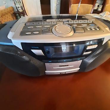 boombox: Samsung portativ boombox audio sistemi Xüsusiyyətlər: - CD pleyer — 2