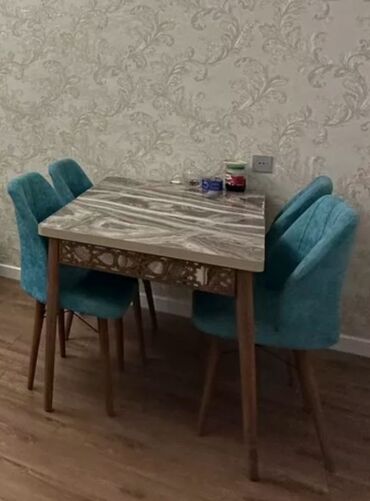 iwlenmiw plastik qapi: Stol,4 stulla satılır 180 azn.Stol açılır. Dəst əla at lalafo.az iwlenmiw plastik qapi: Stol,4 stulla satılır 180 azn.Stol açılır. Dəst əla