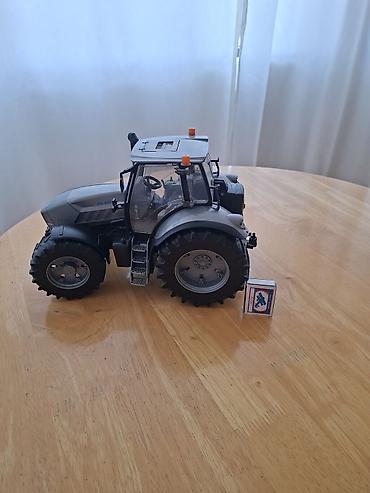 Oyuncaq traktorlar: Satılır: miqyaslı oyuncaq traktor maketi - Model: Lamborghini R8.270 — 1