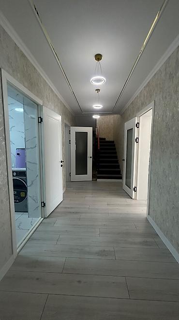 Продажа домов: 6 комнат, 240 м², 5 соток, Бишкек, Собственник — 4